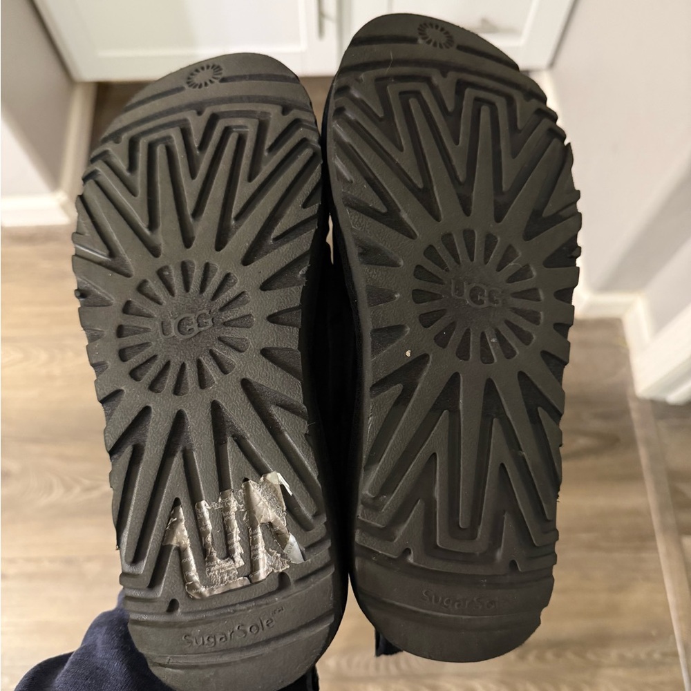 UGG Black Quilted Mules - Picture 4 of 6